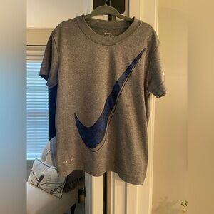 Nike Youth Dri-Fit Top - Youth Size 5